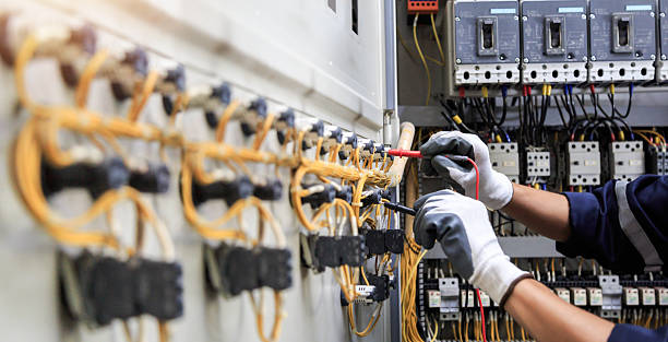 Professional Electrician technician working in Seminole Manor, FL